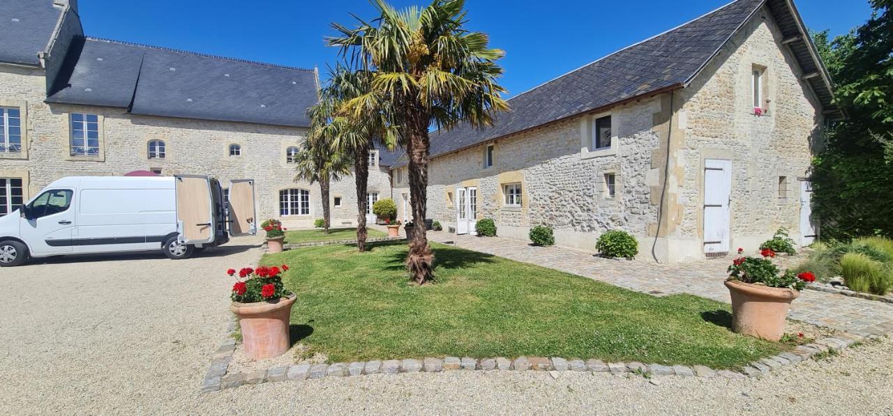 Hotel Le Manoir Des Marronniers Sully  Exterior foto